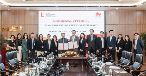 Thúc đẩy chuyển đổi số trong ngành giáo dục và phát triển nhân tài công nghệ thông tin