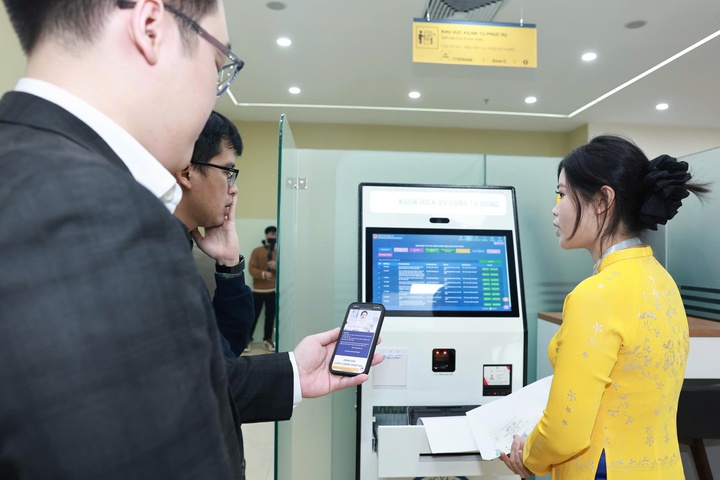 Kiosk dịch vụ công tại Bộ KH&CN phát huy hiệu quả sau một tháng vận hành
